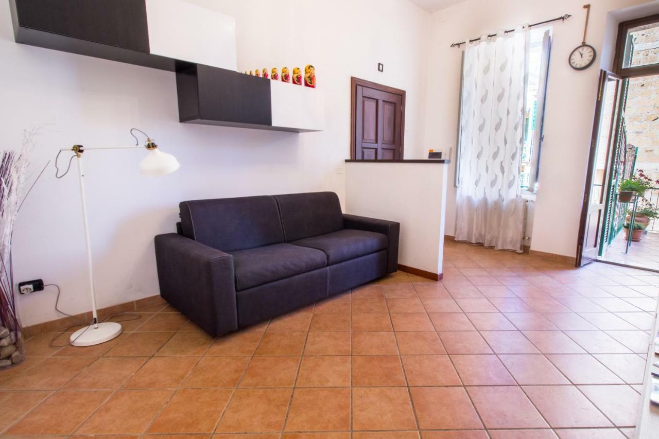 Delizioso Appartamento Da Paola Orvieto Luaran gambar