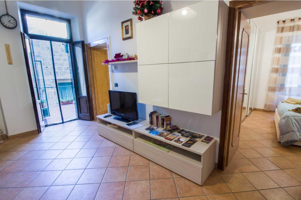 Delizioso Appartamento Da Paola Orvieto Luaran gambar